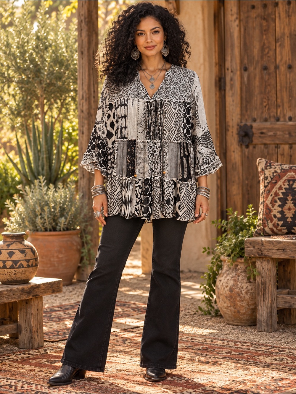 H110 NWT Young Threads M ptp21 L ptp25 Ivory & Black Patchwork Tunic Top